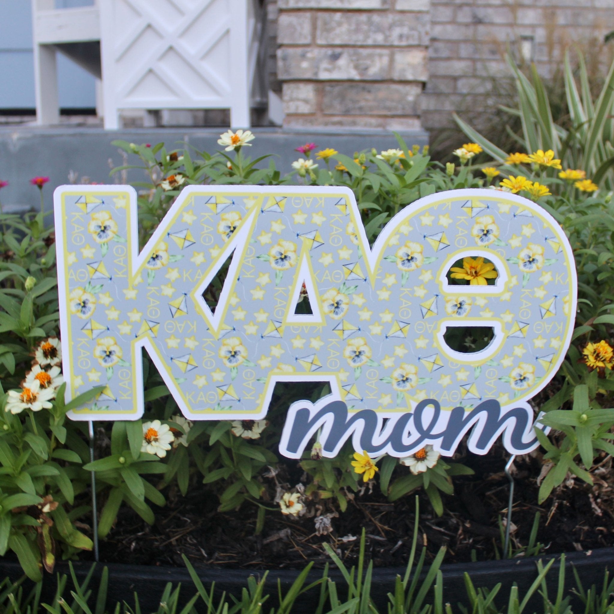 Kappa Alpha Theta Mom Garden Stake