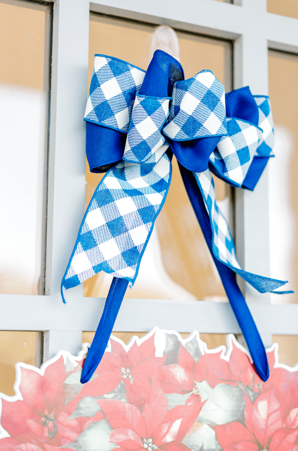 Classic Poinsettias in Ginger Jar- Door Hanger